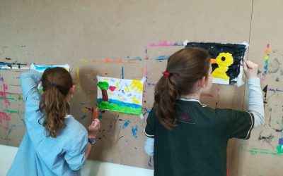 Atelier de Expresión Plástica. Jugando con los colores.